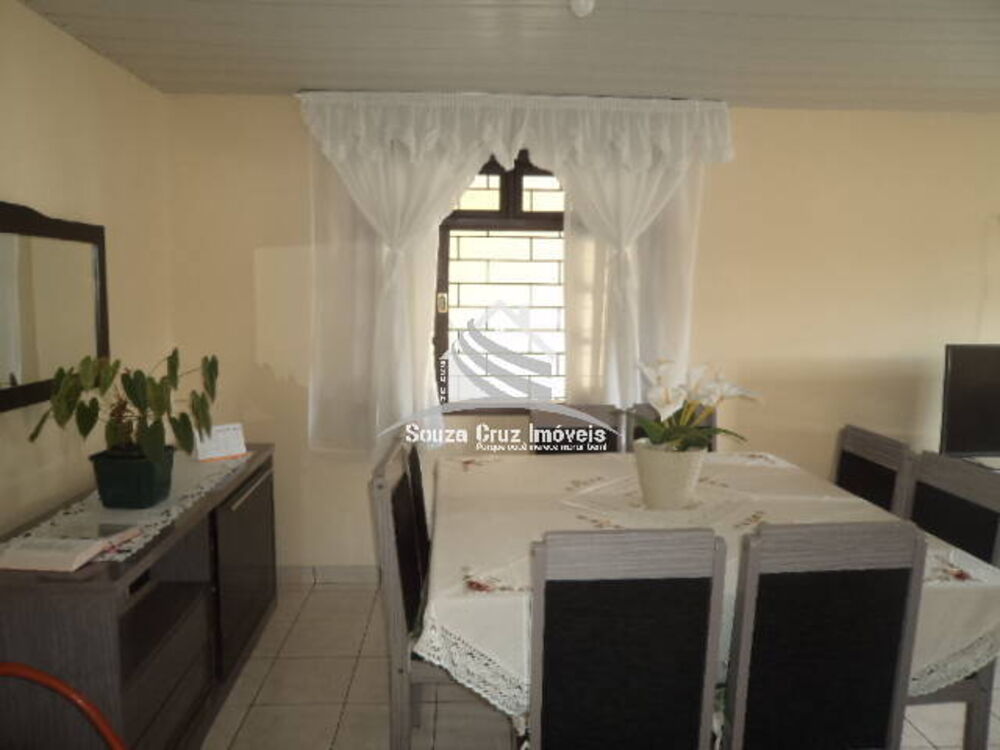Casa à venda com 2 quartos, 141m² - Foto 1