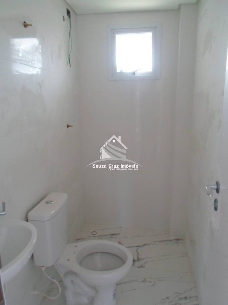 Casa à venda com 2 quartos, 45m² - Foto 2