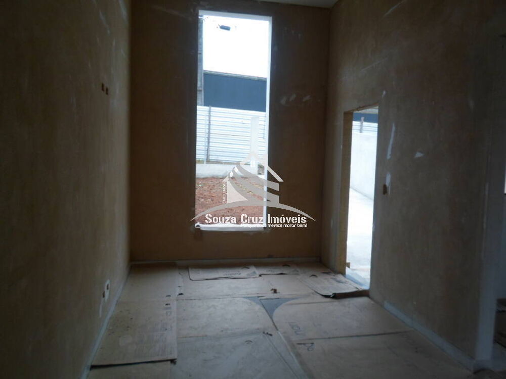 Casa à venda com 3 quartos, 66m² - Foto 4