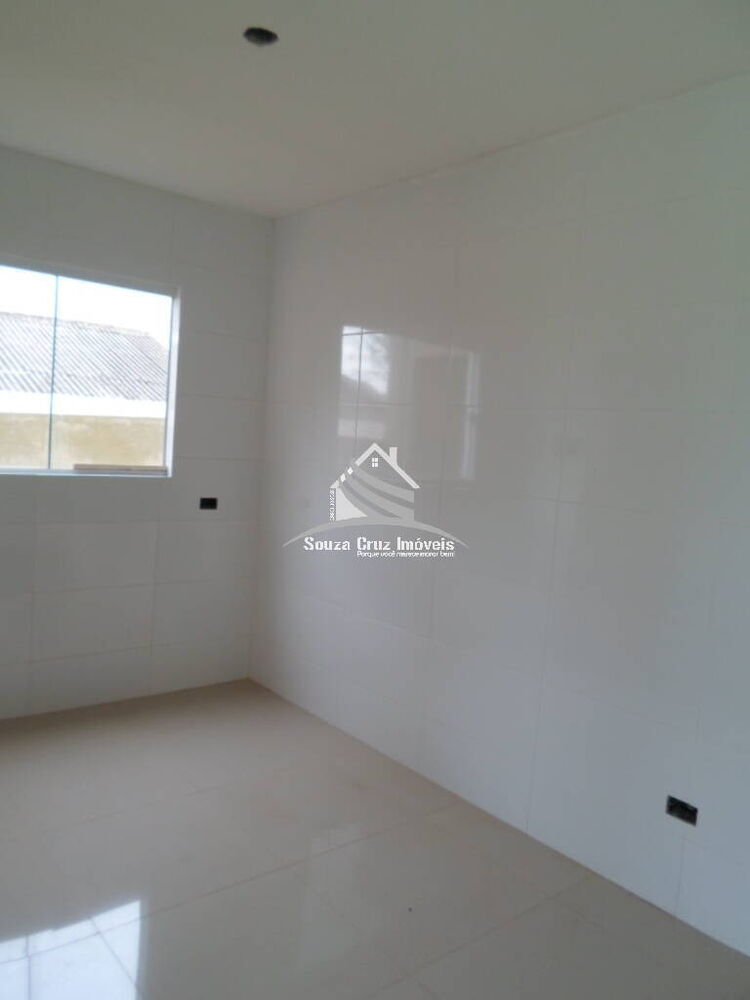 Casa à venda com 3 quartos, 51m² - Foto 1