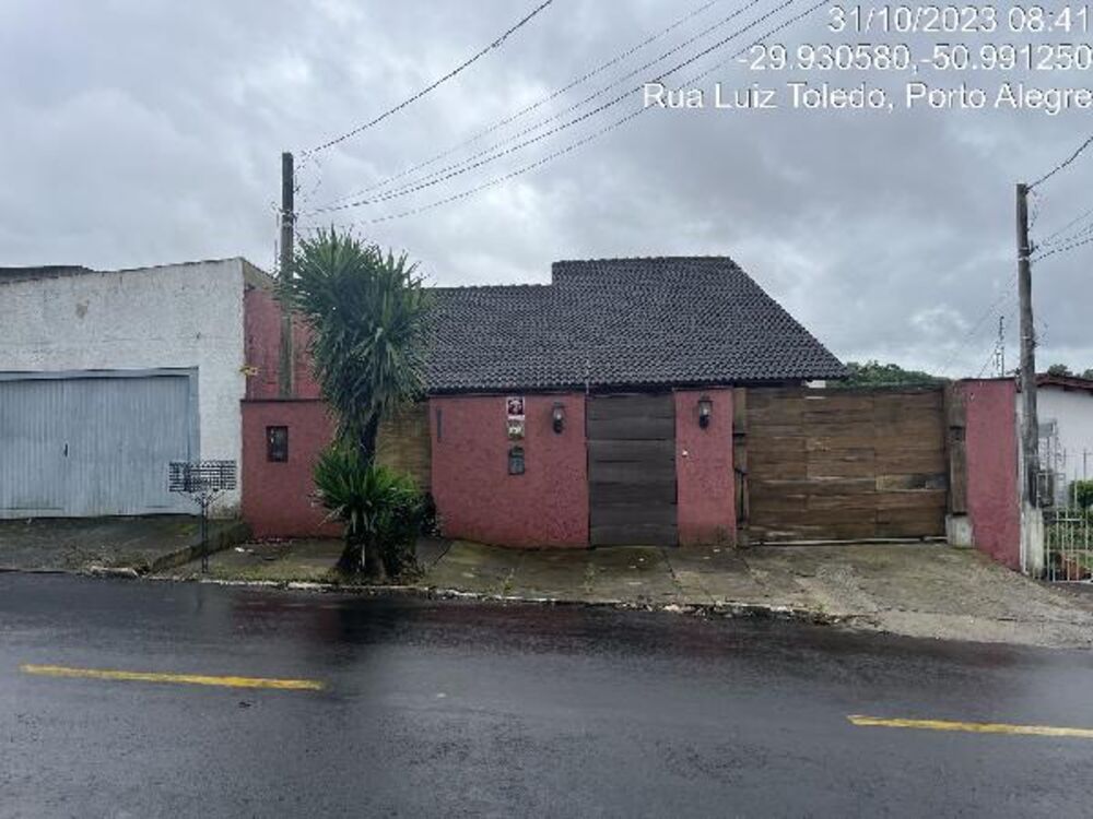 Casa à venda com 3 quartos, 352m² - Foto 1