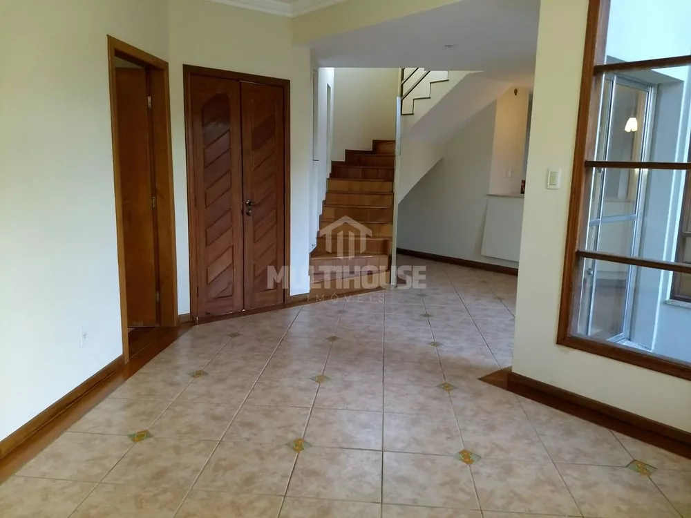 Casa, 4 quartos, 336 m² - Foto 1