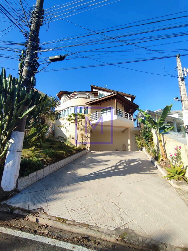 Casa à venda com 3 quartos, 300m² - Foto 2