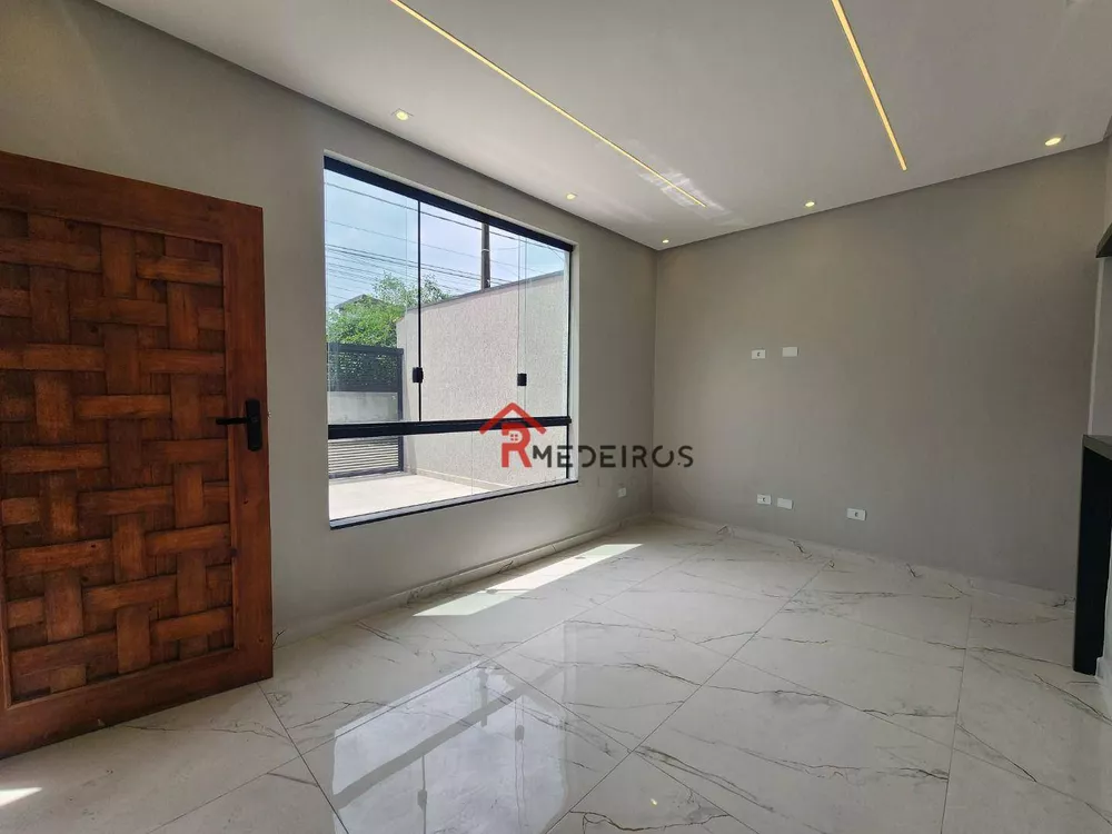 Casa à venda com 2 quartos, 75m² - Foto 2