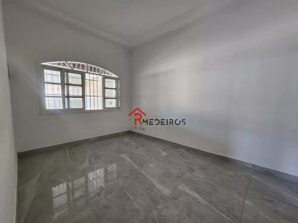 Casa à venda com 3 quartos, 104m² - Foto 2