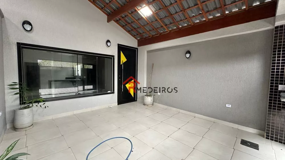 Casa à venda com 3 quartos, 115m² - Foto 3