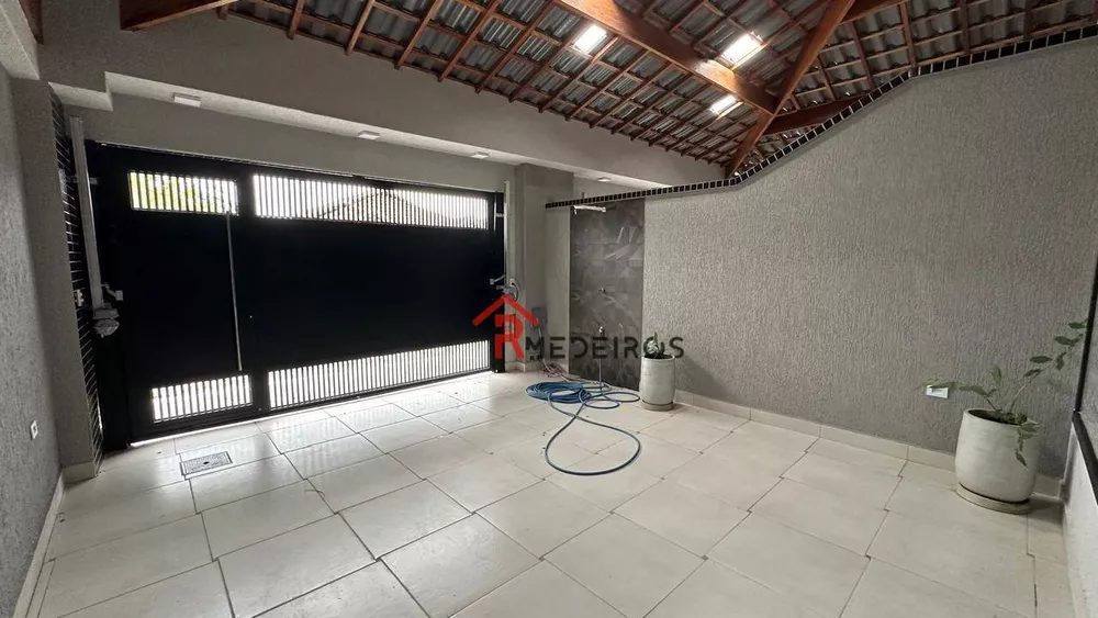 Casa à venda com 3 quartos, 115m² - Foto 2