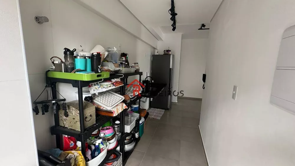 Apartamento à venda com 2 quartos, 70m² - Foto 8