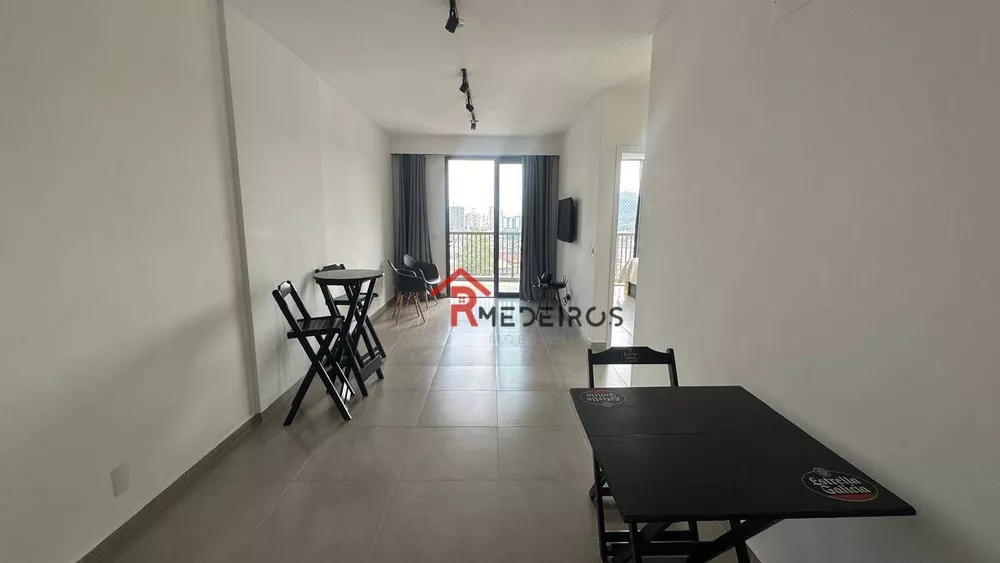 Apartamento à venda com 2 quartos, 70m² - Foto 3