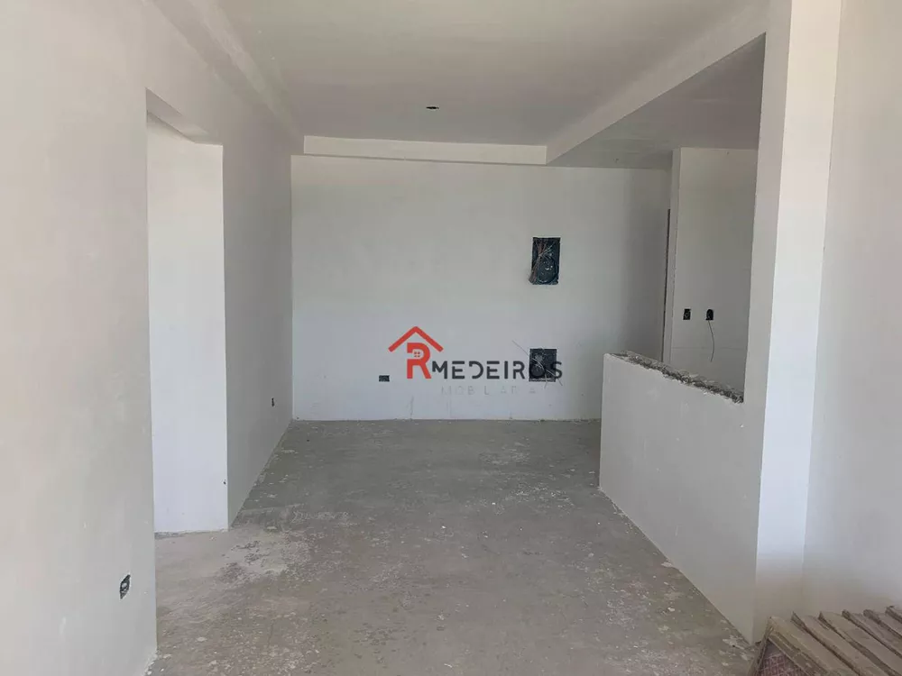 Apartamento à venda com 3 quartos, 91m² - Foto 2