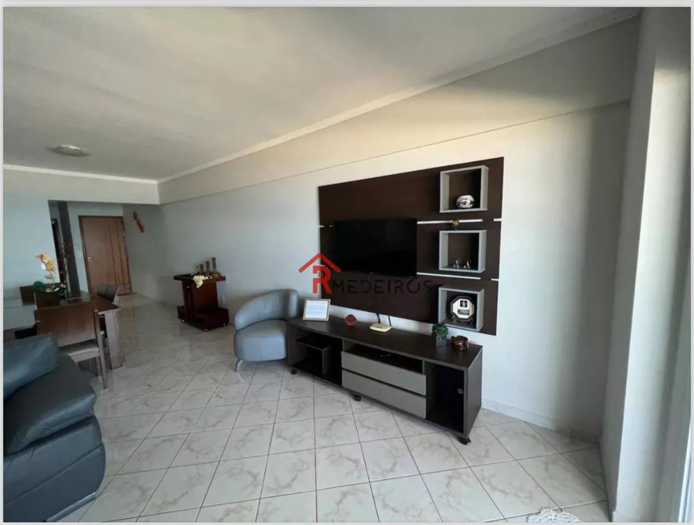 Apartamento à venda com 3 quartos, 148m² - Foto 4