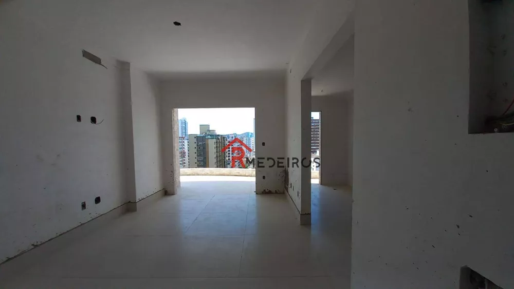 Apartamento à venda com 3 quartos, 109m² - Foto 2