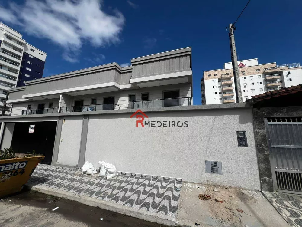 Sobrado à venda com 3 quartos, 140m² - Foto 1