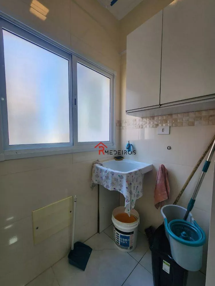 Apartamento à venda com 2 quartos, 70m² - Foto 7