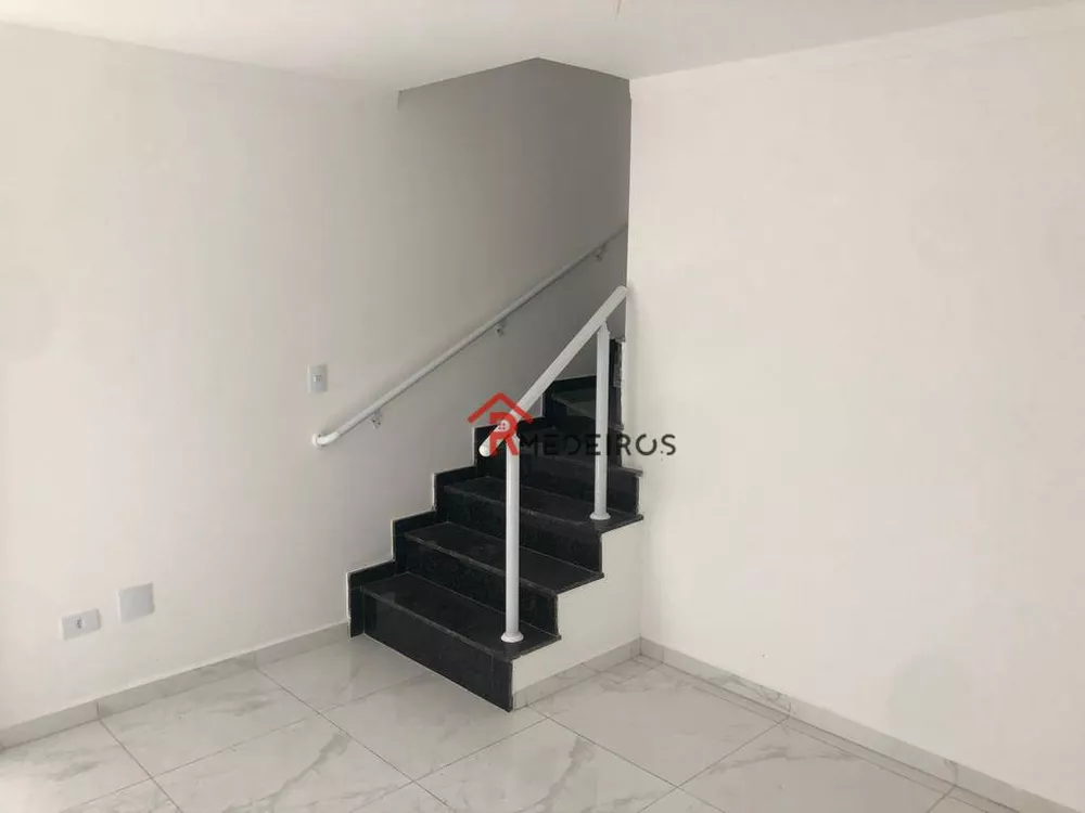 Sobrado à venda com 2 quartos, 53m² - Foto 3