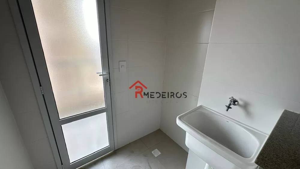 Apartamento à venda com 2 quartos, 65m² - Foto 4