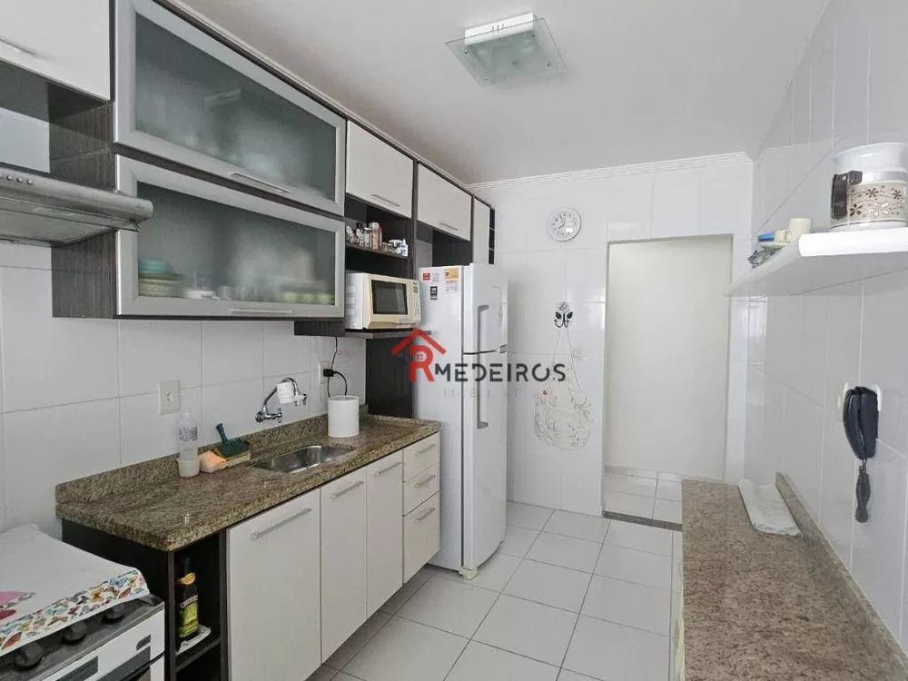 Apartamento à venda com 2 quartos, 77m² - Foto 6