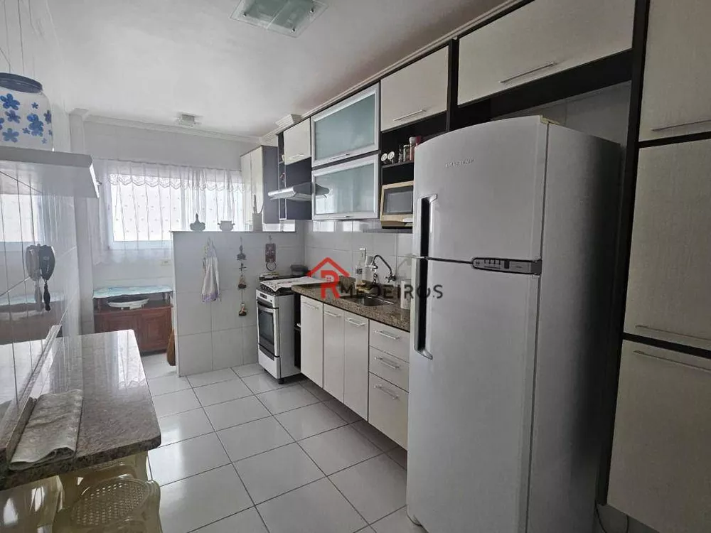 Apartamento à venda com 2 quartos, 77m² - Foto 5