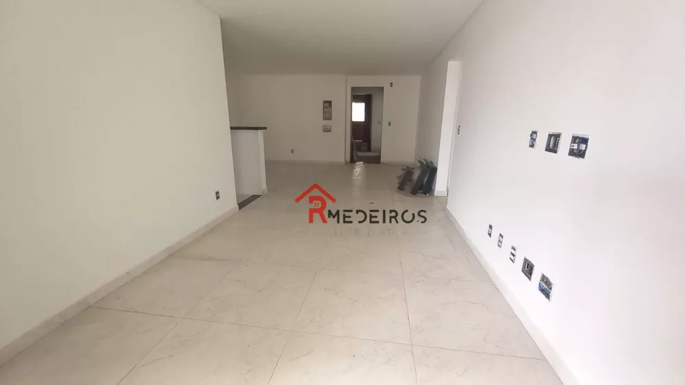 Apartamento à venda com 3 quartos, 135m² - Foto 3