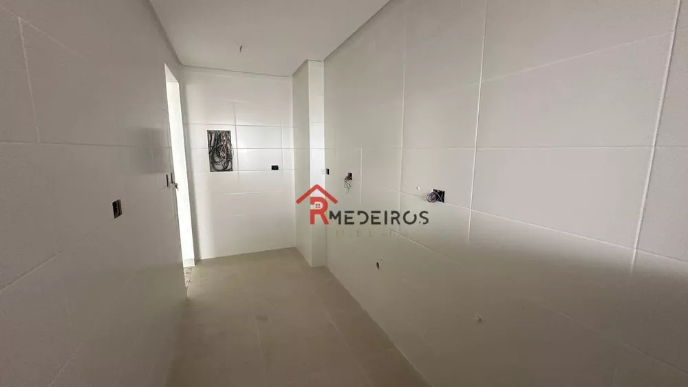 Apartamento à venda com 2 quartos, 79m² - Foto 4