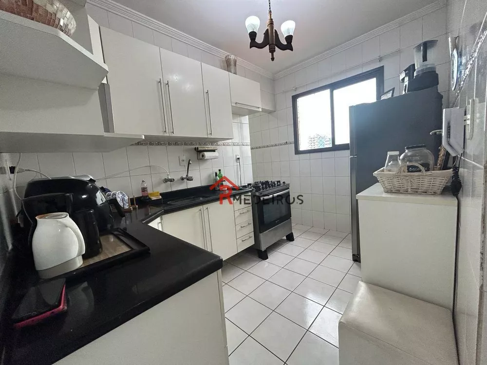 Apartamento à venda com 2 quartos, 72m² - Foto 7