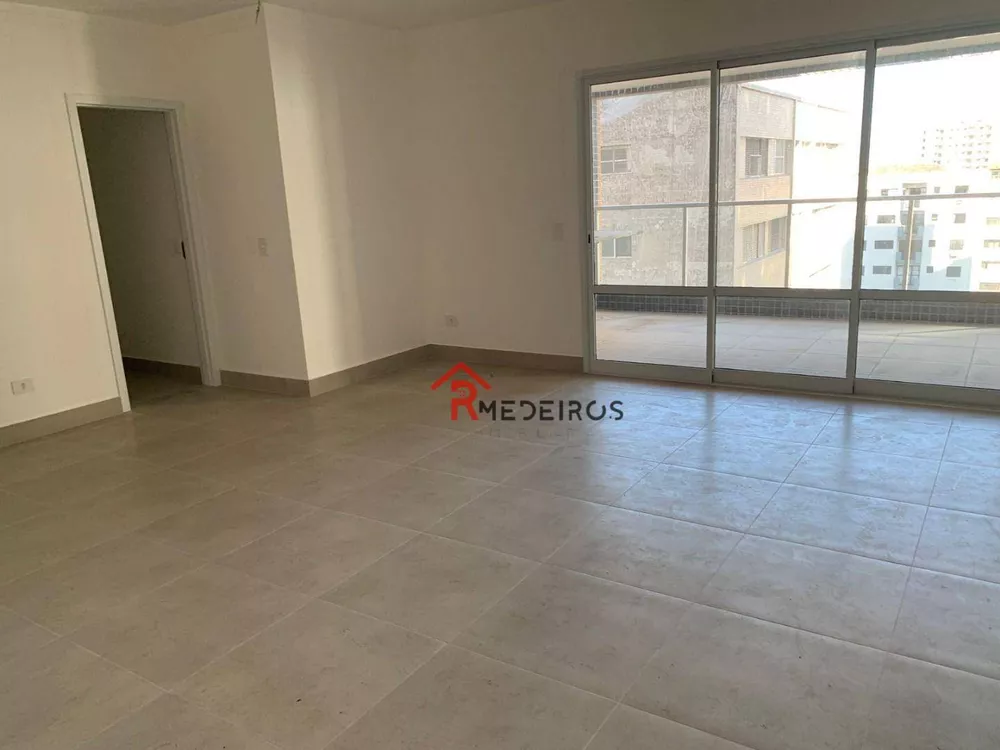 Apartamento à venda com 3 quartos, 143m² - Foto 4