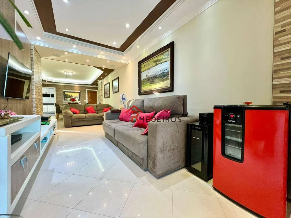 Apartamento, 3 quartos, 140 m² - Foto 1