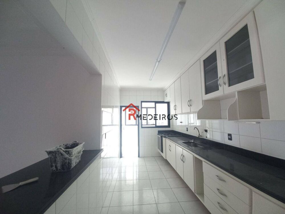 Apartamento, 3 quartos, 131 m² - Foto 2
