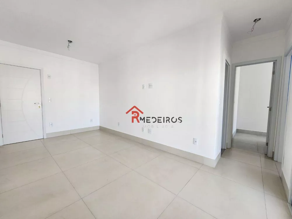 Apartamento à venda com 2 quartos, 75m² - Foto 3