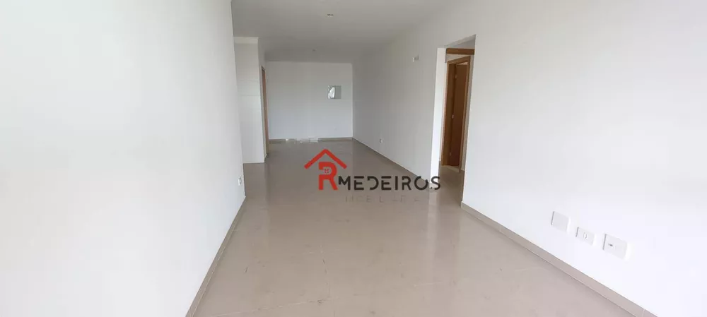 Apartamento à venda com 3 quartos, 127m² - Foto 2