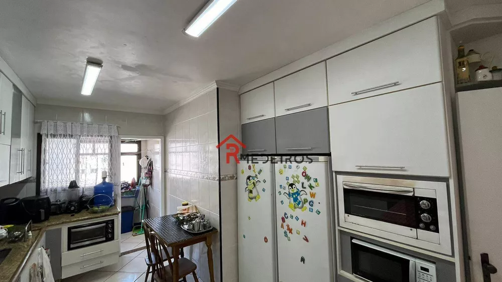 Cobertura à venda com 3 quartos, 200m² - Foto 5