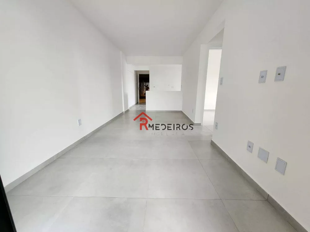 Apartamento à venda com 2 quartos, 74m² - Foto 4