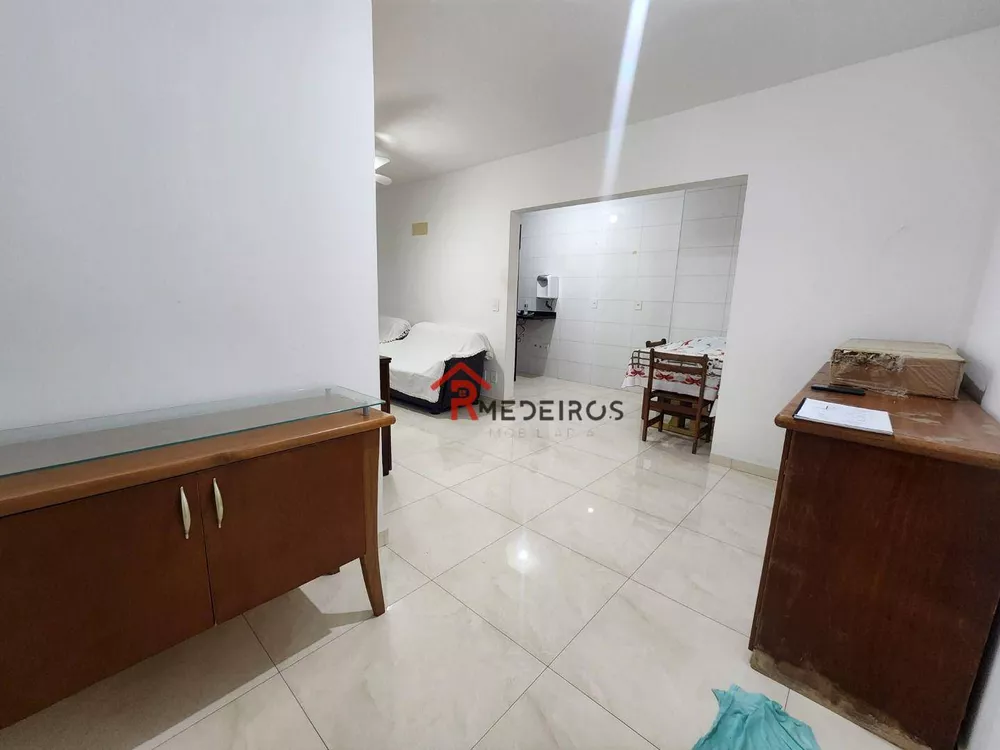 Apartamento à venda com 2 quartos, 82m² - Foto 2