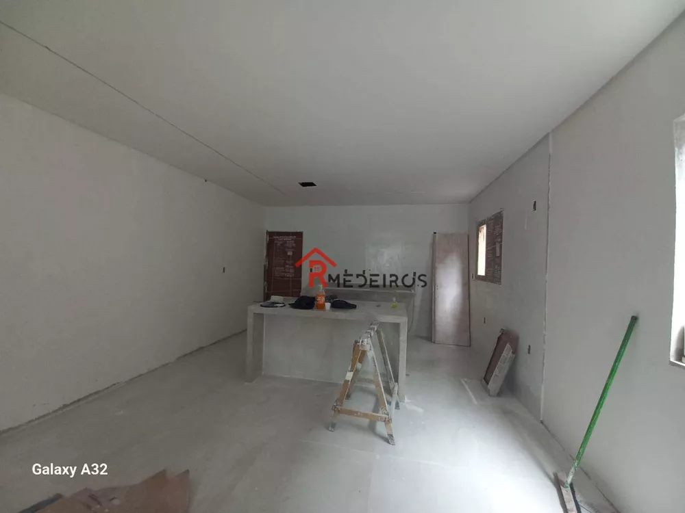 Casa à venda com 3 quartos, 1151m² - Foto 2