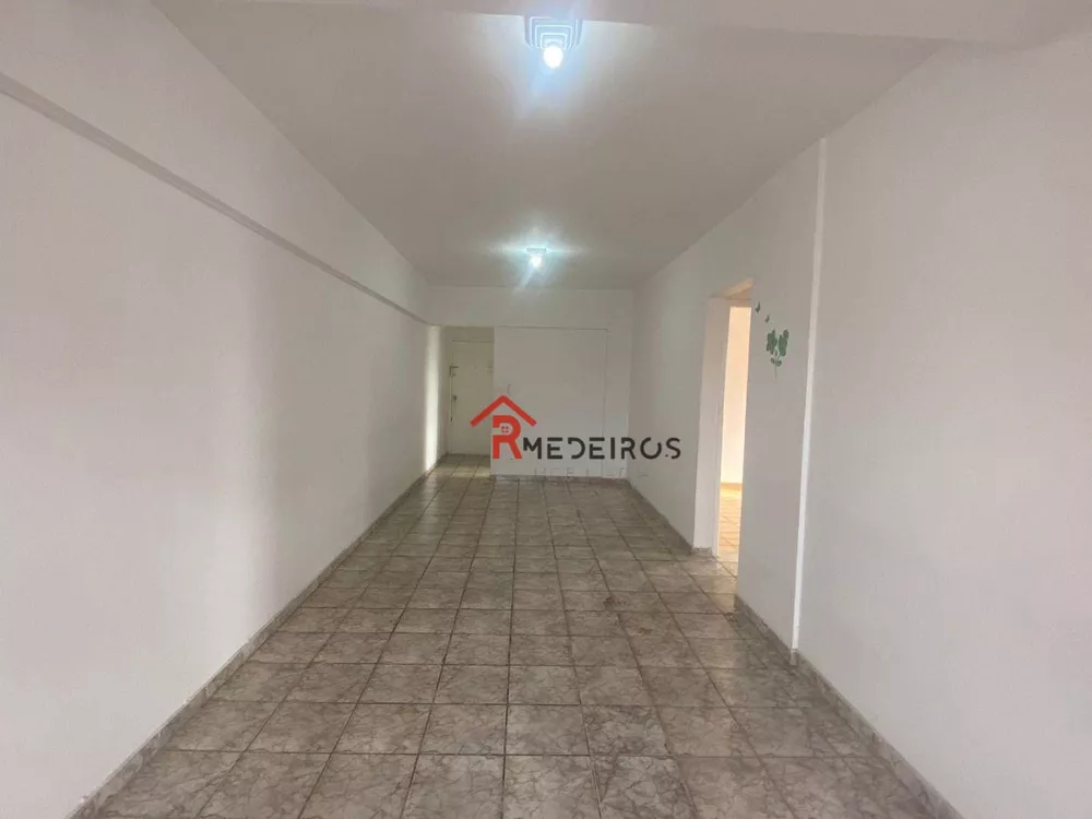 Apartamento à venda com 2 quartos, 82m² - Foto 4