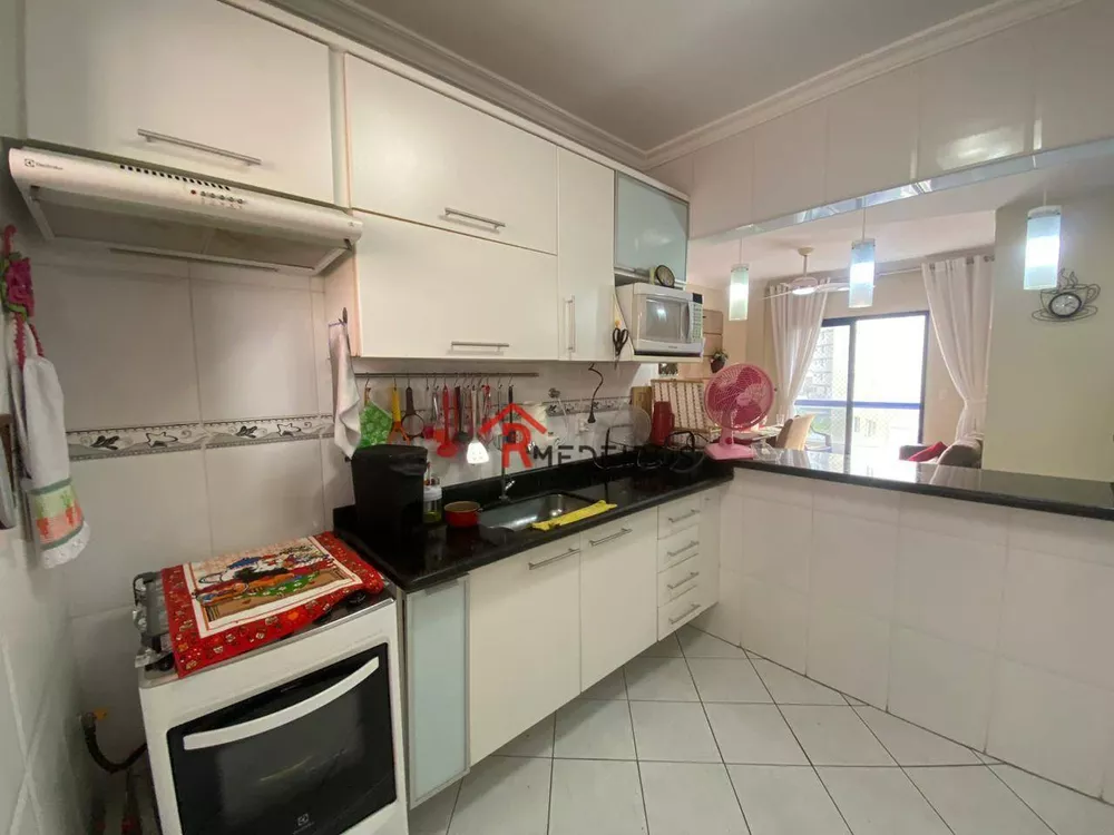 Apartamento à venda com 2 quartos, 70m² - Foto 6