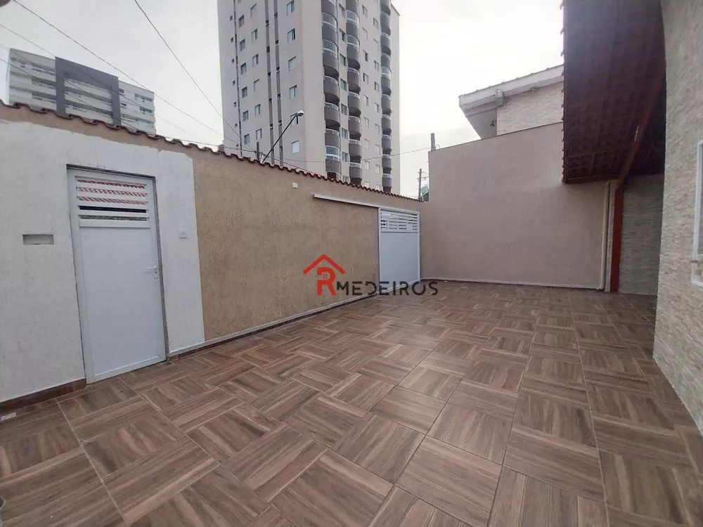 Casa à venda com 3 quartos, 187m² - Foto 1