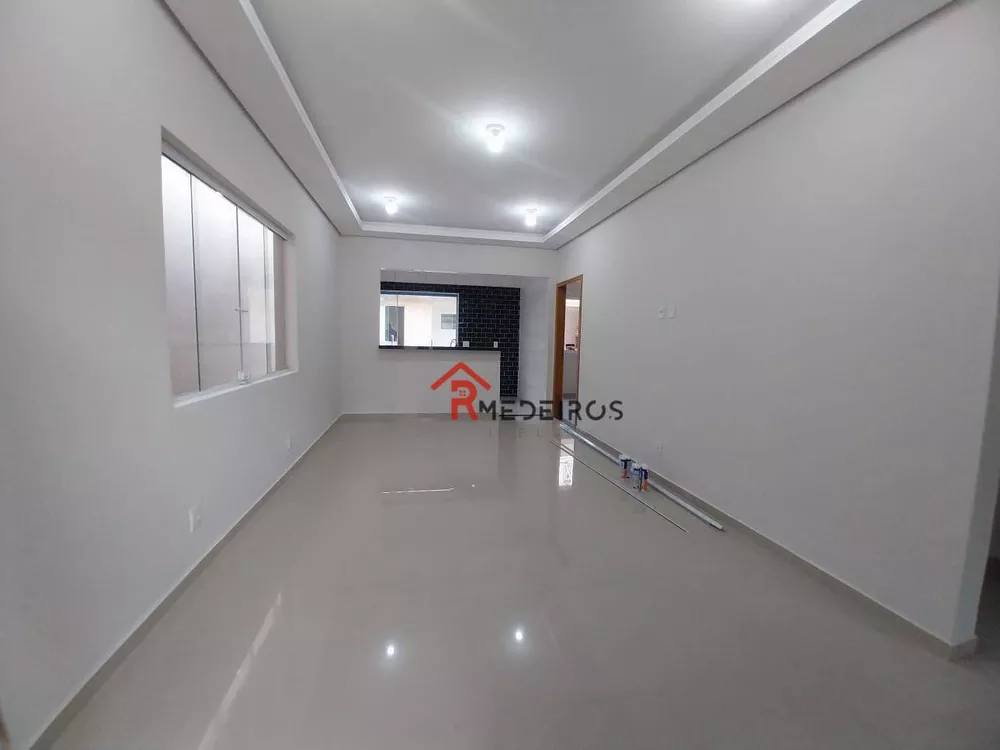 Casa à venda com 3 quartos, 187m² - Foto 4