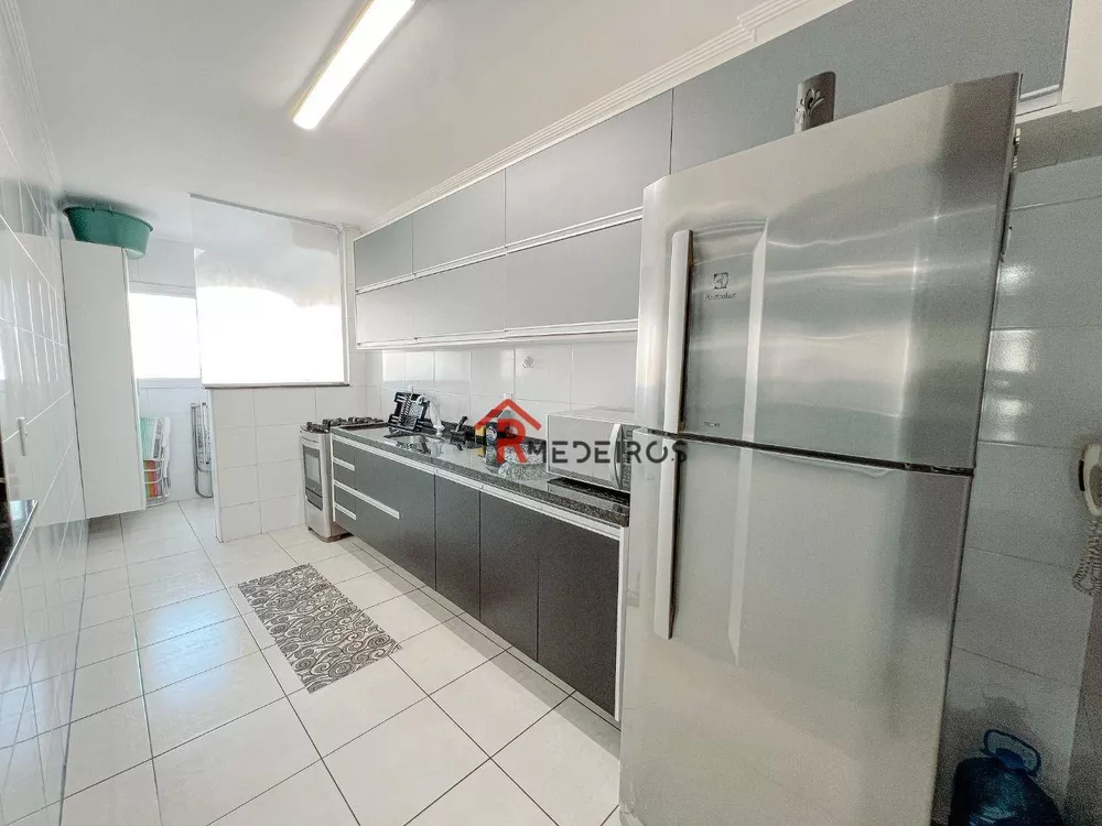 Apartamento à venda com 2 quartos, 78m² - Foto 5