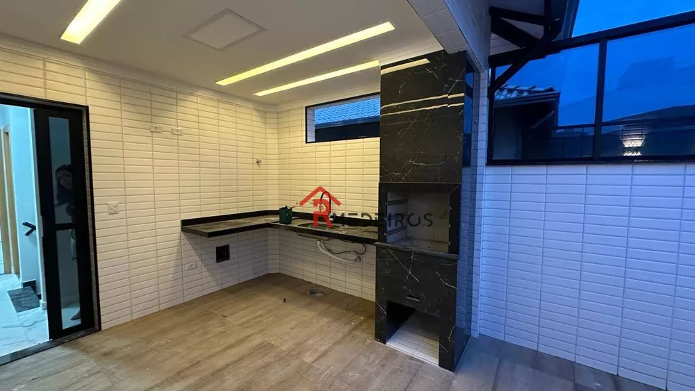 Sobrado à venda com 4 quartos, 160m² - Foto 3