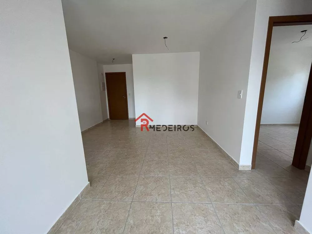 Apartamento à venda com 2 quartos, 58m² - Foto 3