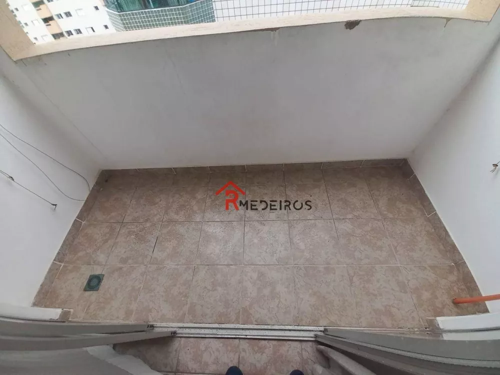 Apartamento à venda com 2 quartos, 75m² - Foto 3