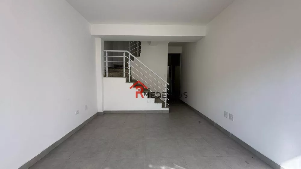 Casa de Condomínio à venda com 2 quartos, 65m² - Foto 3