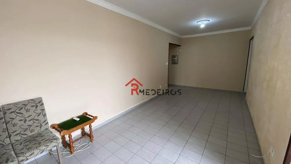 Apartamento à venda com 2 quartos, 80m² - Foto 2