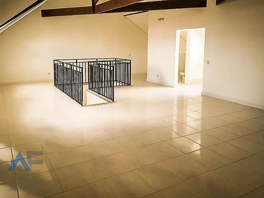 Casa, 4 quartos, 319 m² - Foto 2