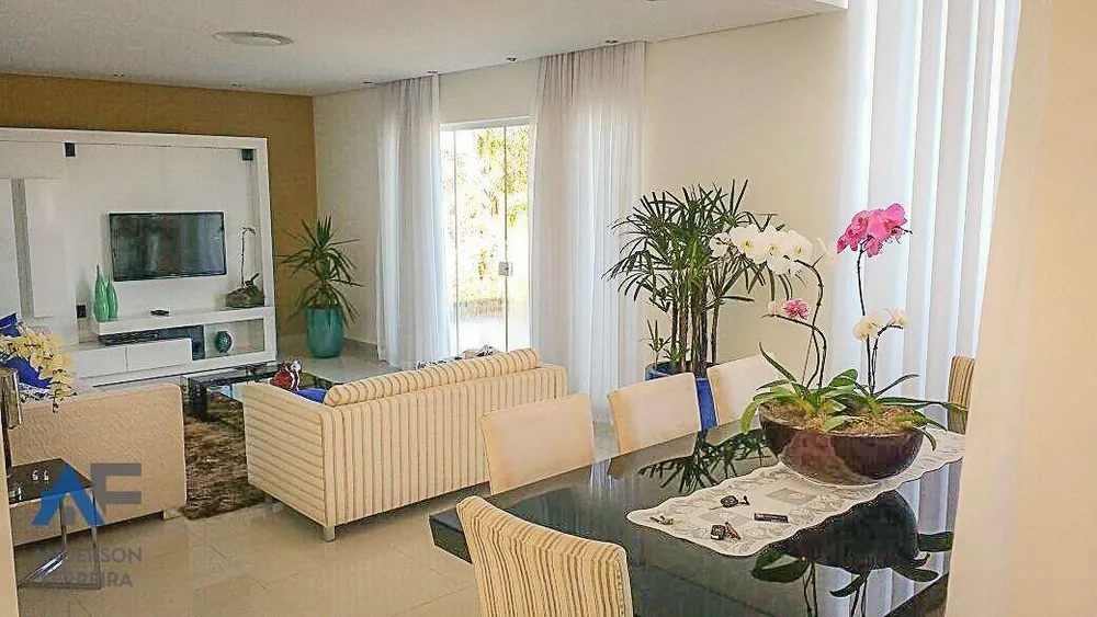 Casa, 3 quartos, 305 m² - Foto 3