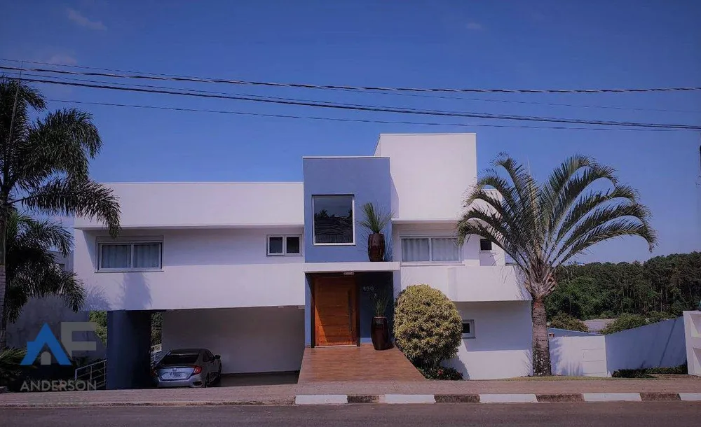 Casa, 3 quartos, 305 m² - Foto 1