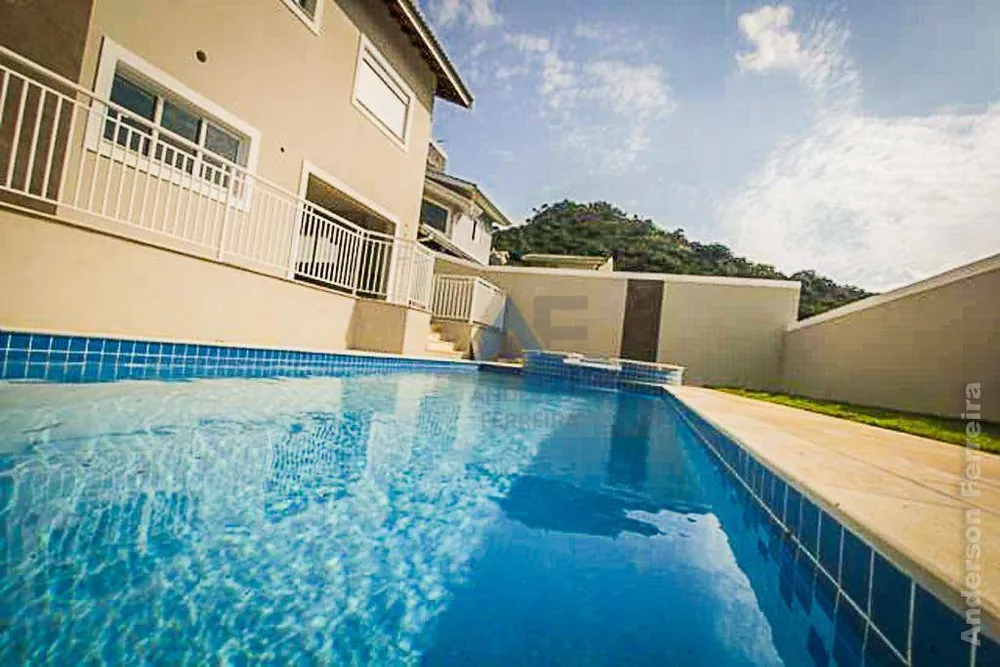 Casa, 4 quartos, 324 m² - Foto 1
