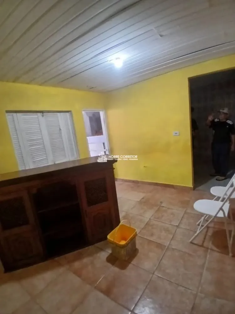 Casa, 6 quartos, 220 m² - Foto 2