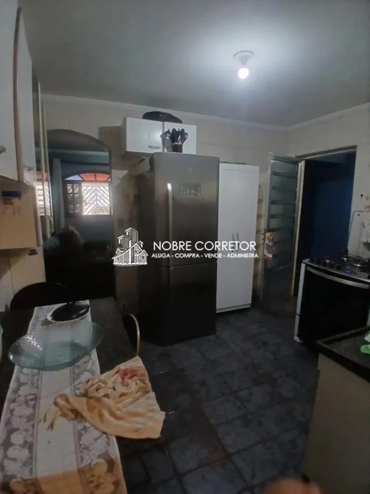 Casa, 3 quartos, 250 m² - Foto 1